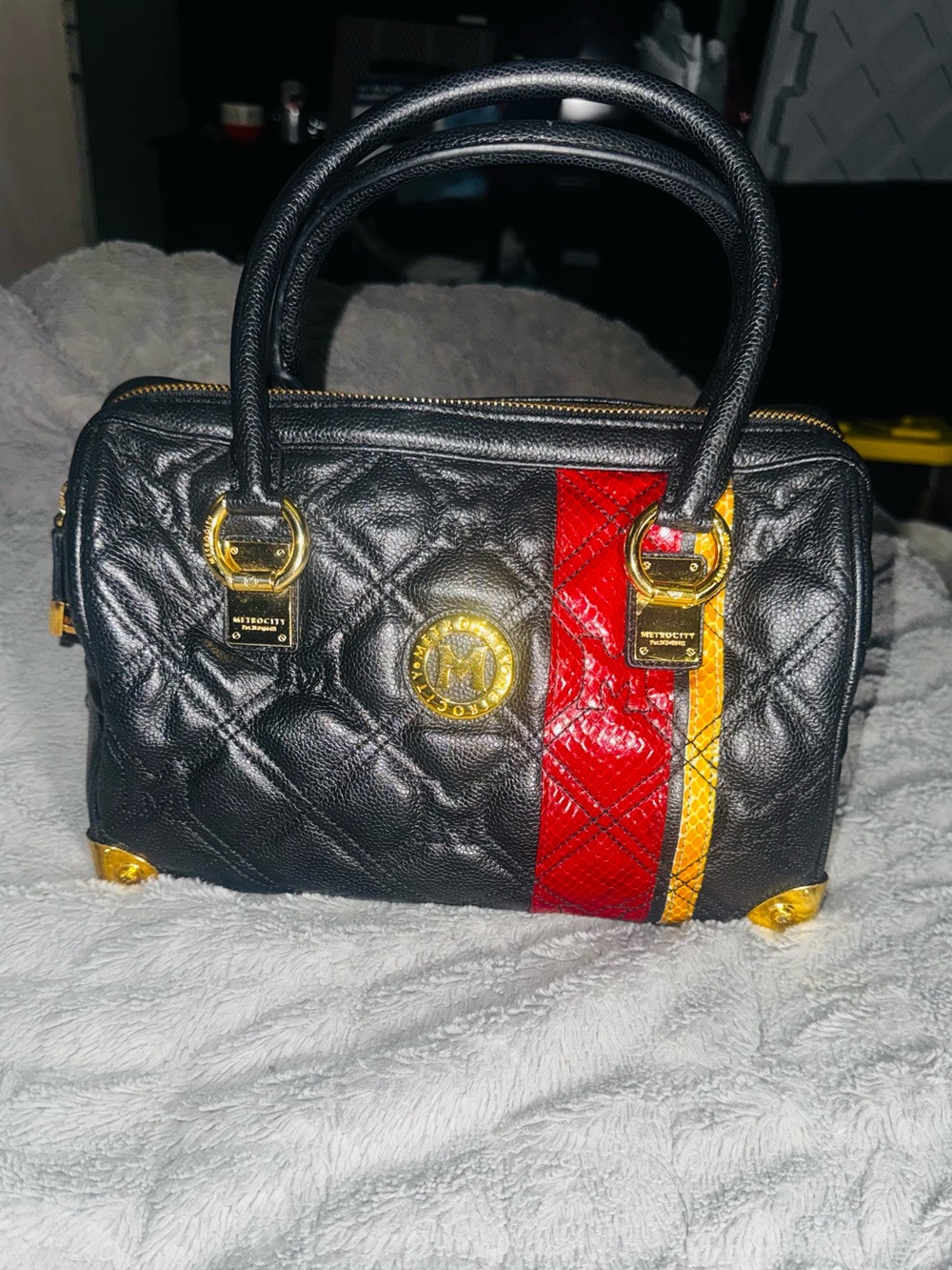 Metrocity Quilted Boston Or Doctors Bag w/ gold hardware- preloved-